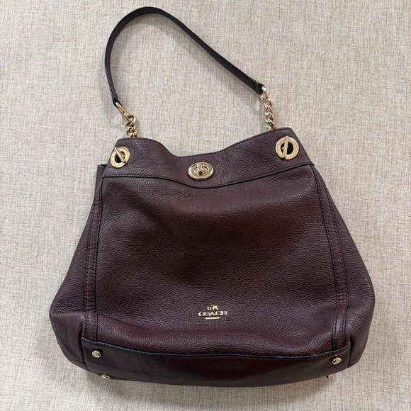 Coach Handbags - COACH Edie Pebbled Leather Hobo Shoulder Bag turnlock ****MISSING STRAP****